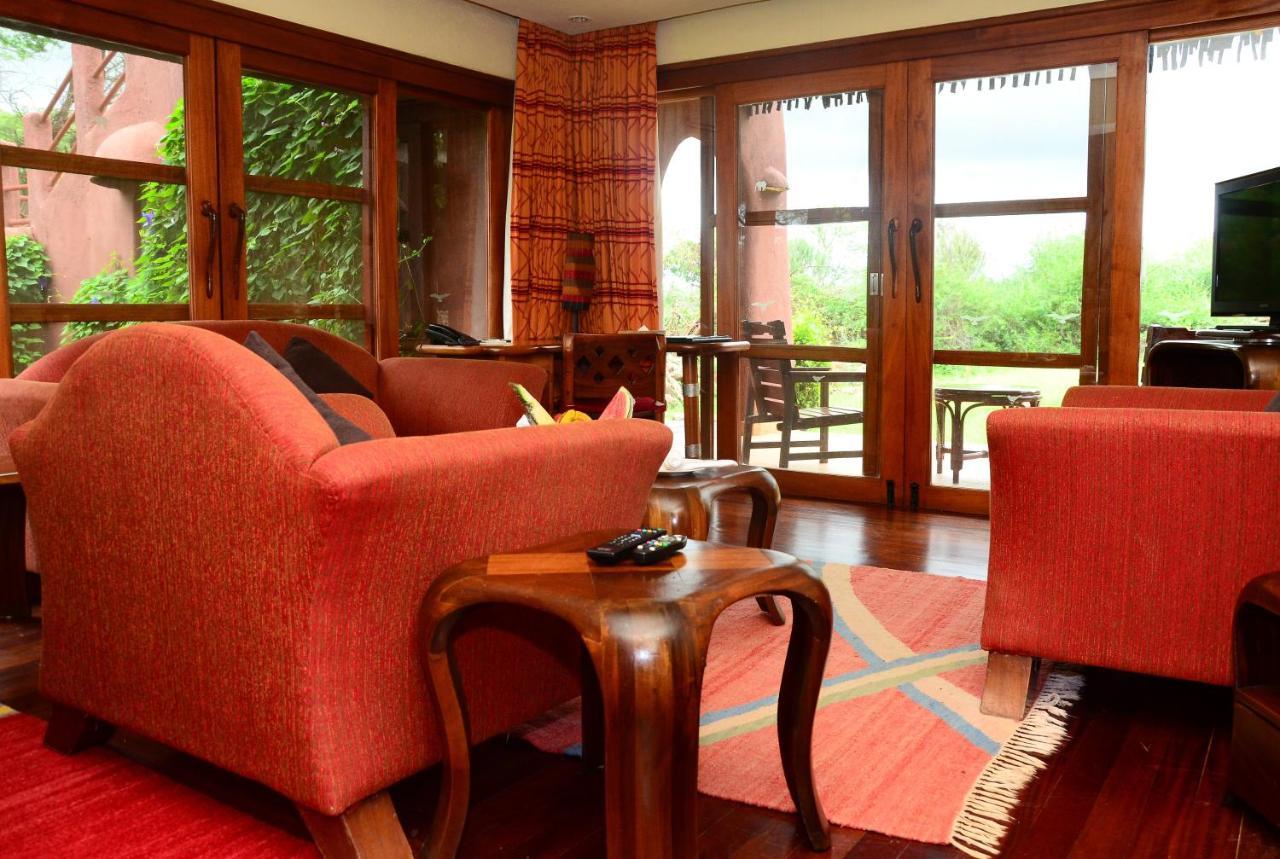 Amboseli Serena Safari Lodge Extérieur photo
