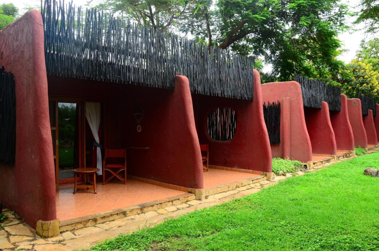 Amboseli Serena Safari Lodge Extérieur photo